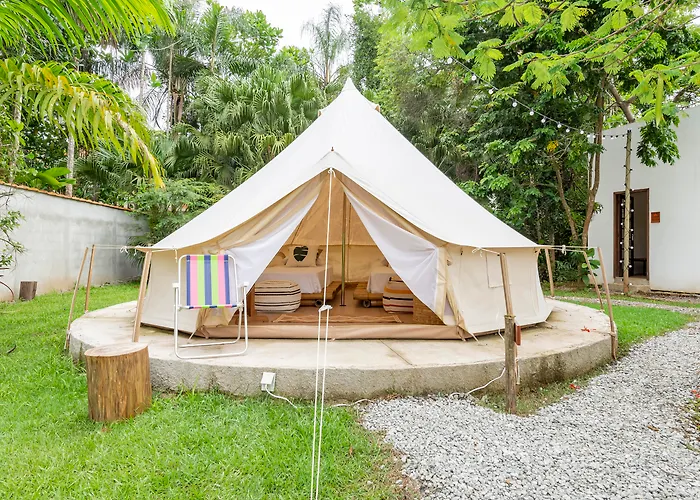 Selina ParatyPousada